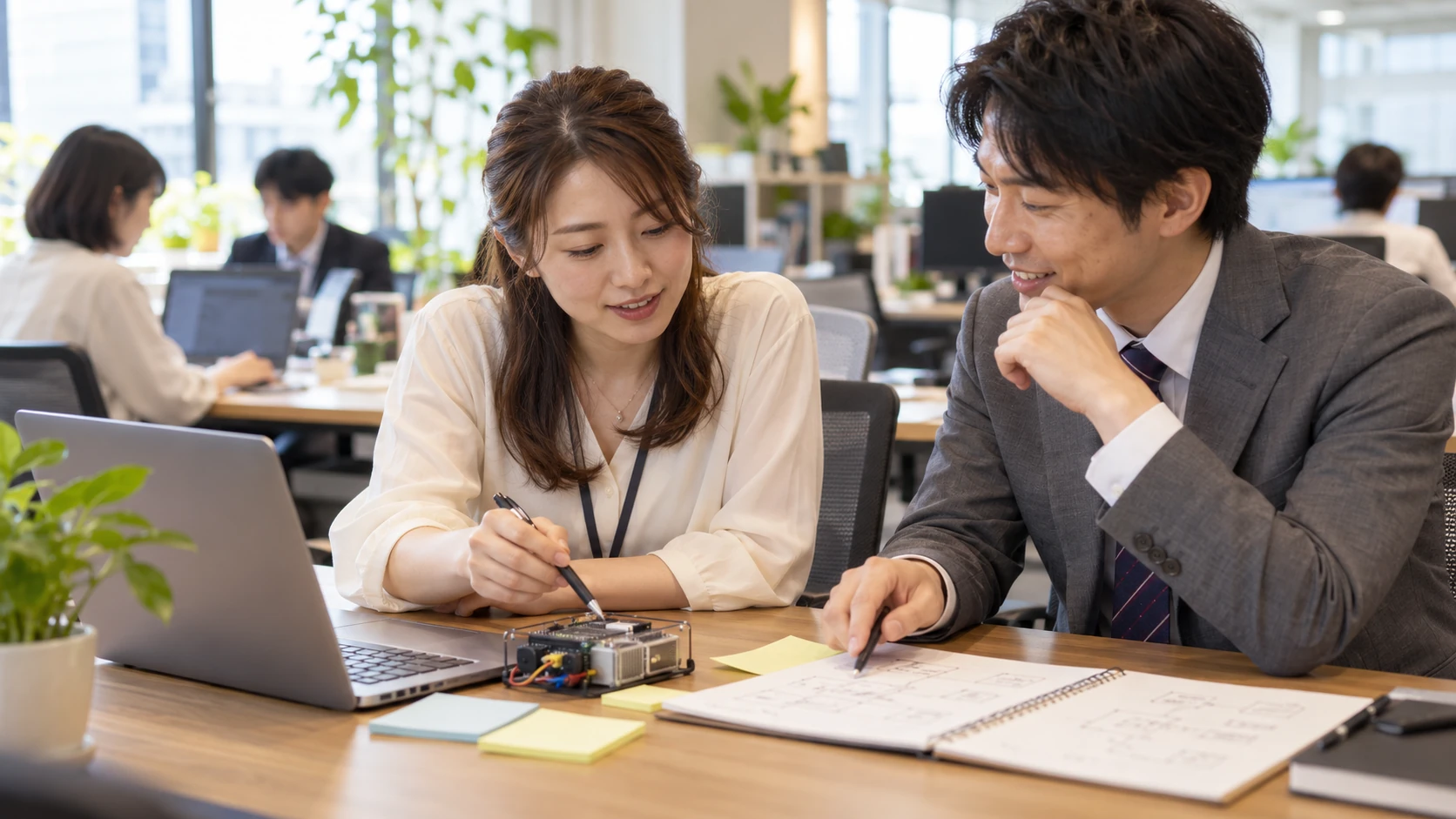 仕事の目的を確かめ、使いやすい仕組みを工夫する情景